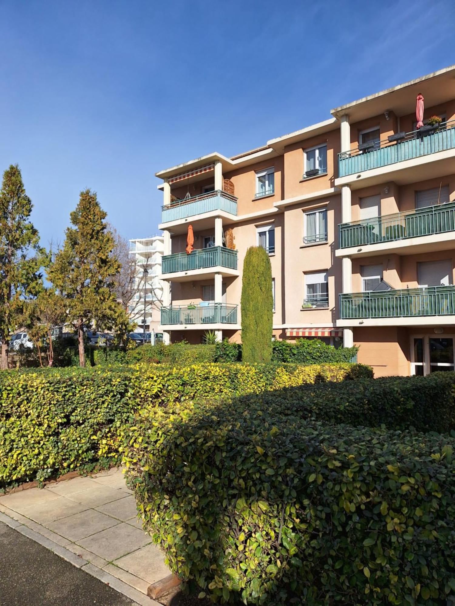 Parc De La Roseraie Marselha Exterior foto
